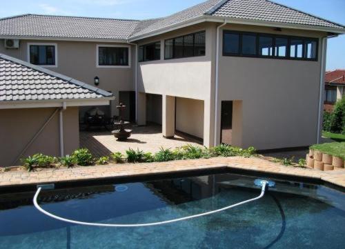 Avalon Guest House Amanzimtoti Kültér fotó