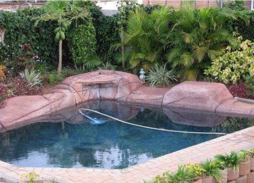 Avalon Guest House Amanzimtoti Kültér fotó