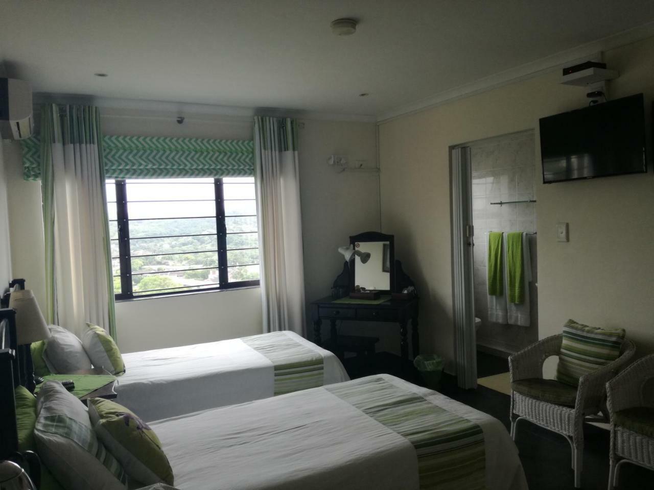 Avalon Guest House Amanzimtoti Kültér fotó