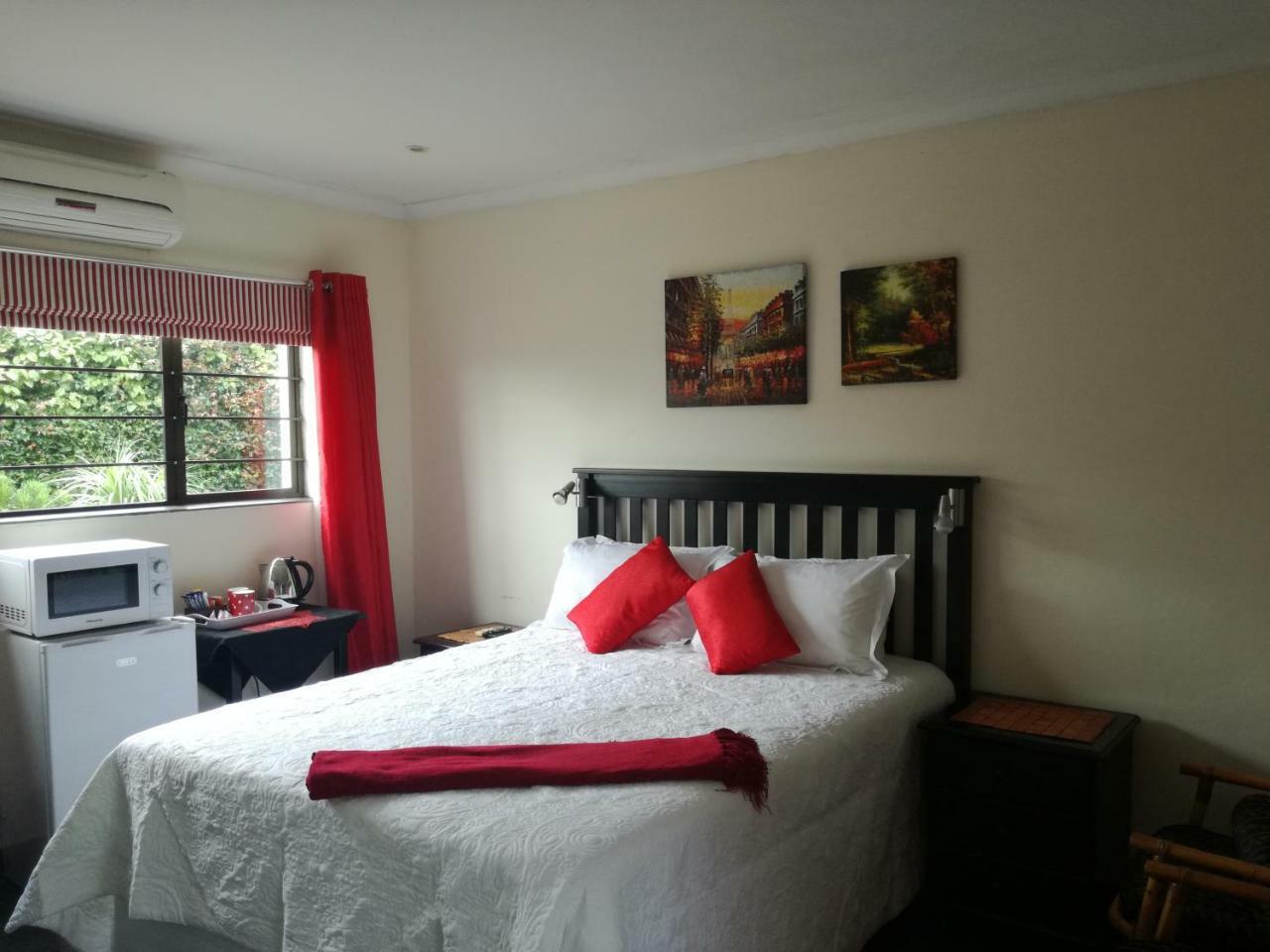 Avalon Guest House Amanzimtoti Kültér fotó